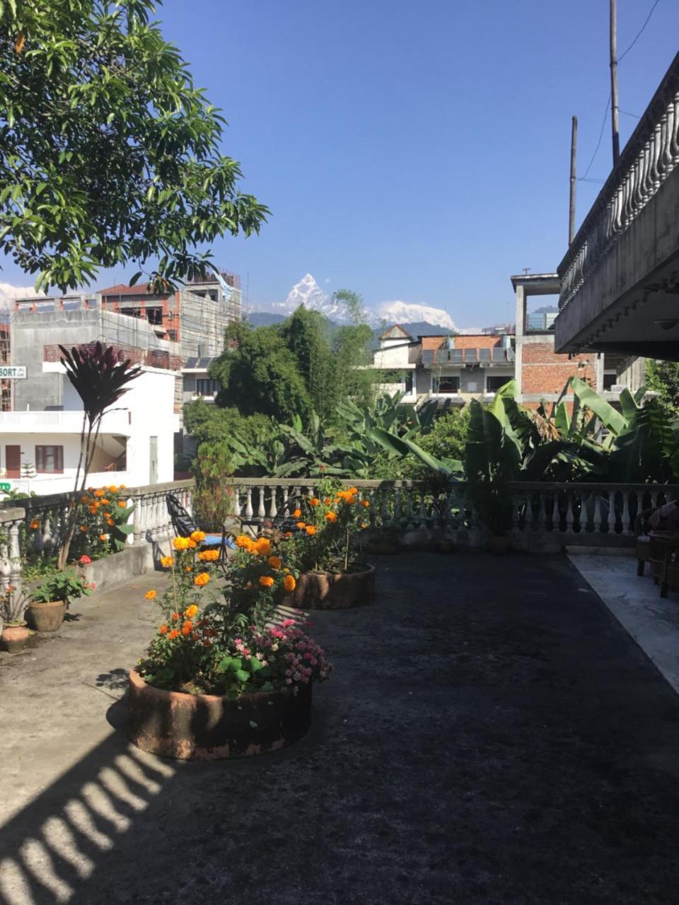 Sacred Valley Inn Pokhara Exterior foto